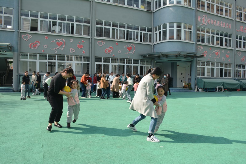 小一班3.8亲子活动 045(1).JPG