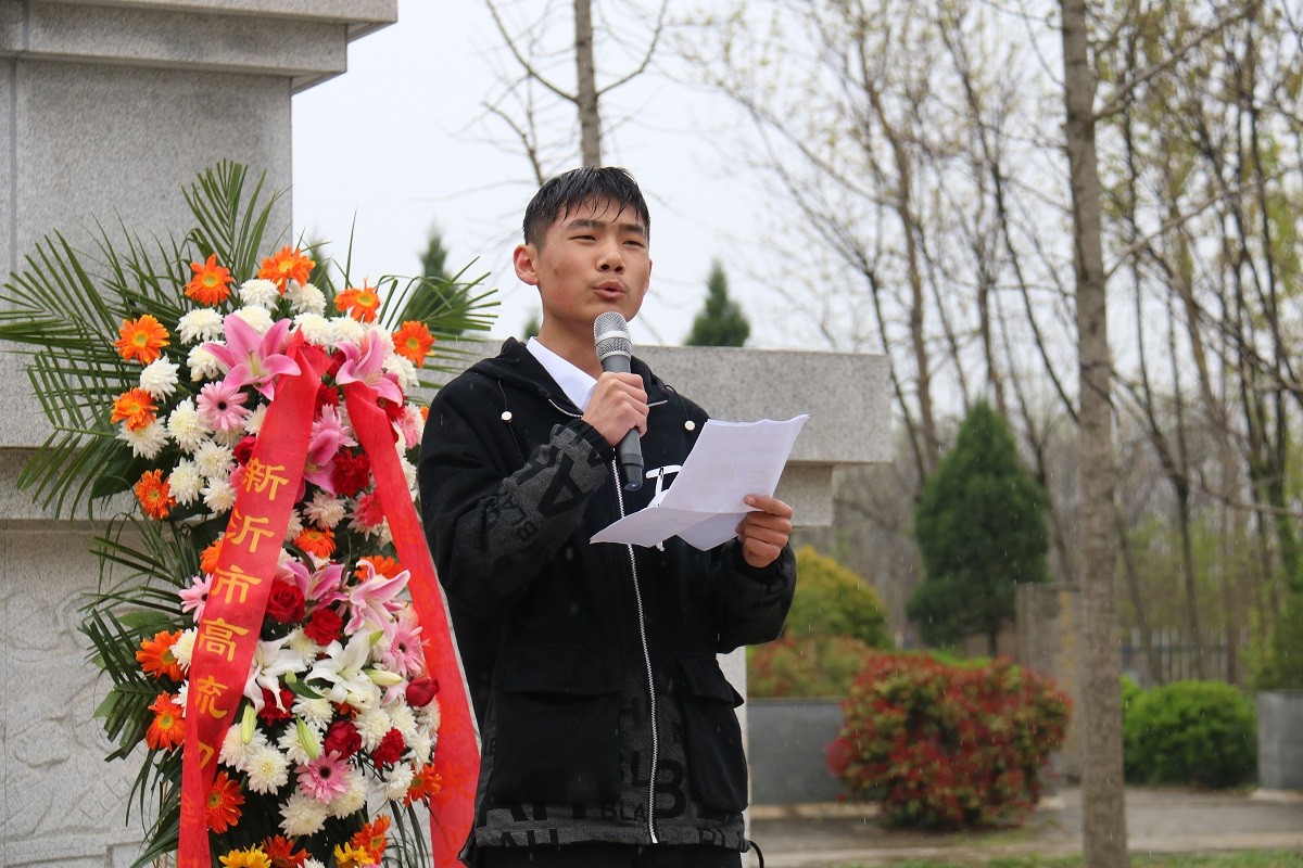 学生代表讲话.jpg