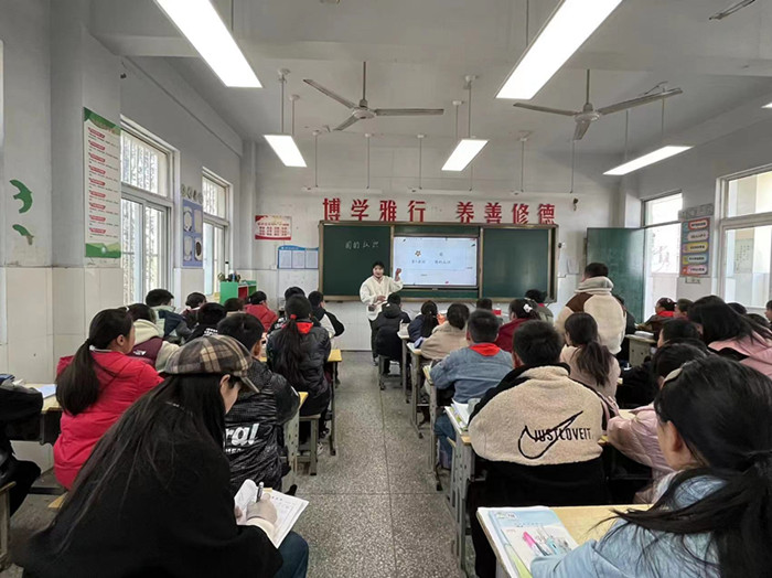 陈曼曼_副本.jpg
