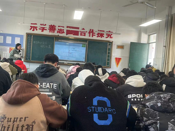 张娜_副本.jpg