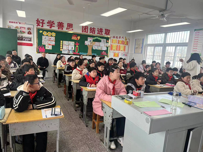 訾美娜_副本.jpg
