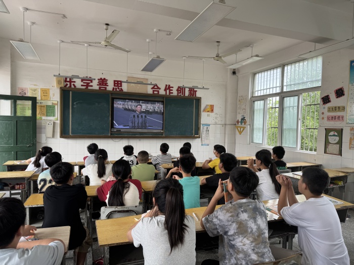 阅兵式1.jpg