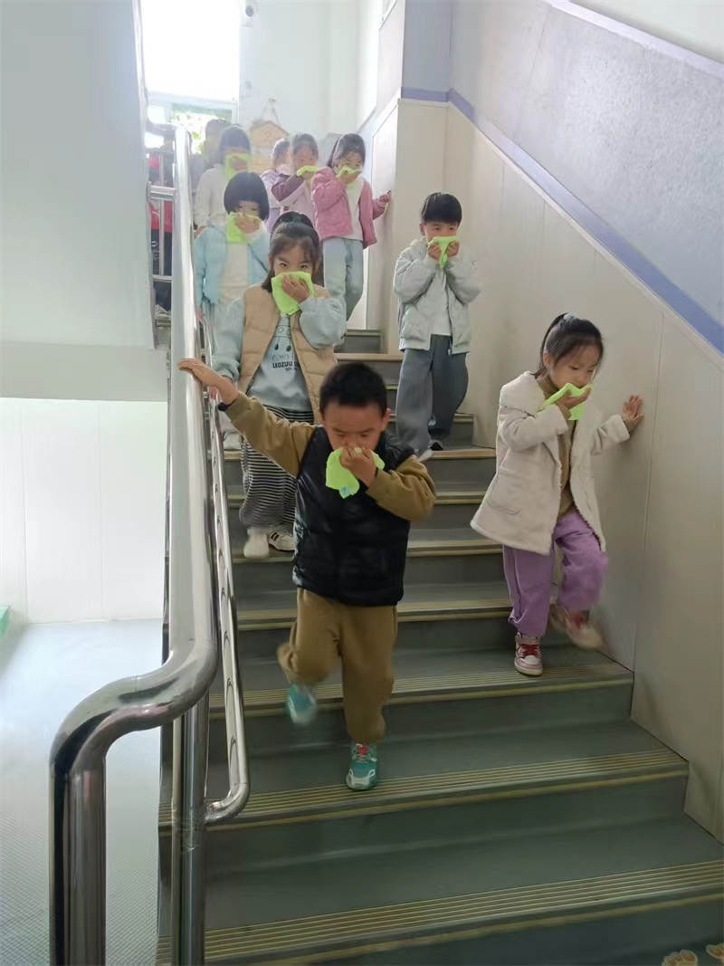 589cba318ffa672a783bb7d2e9d0e4c1.jpg