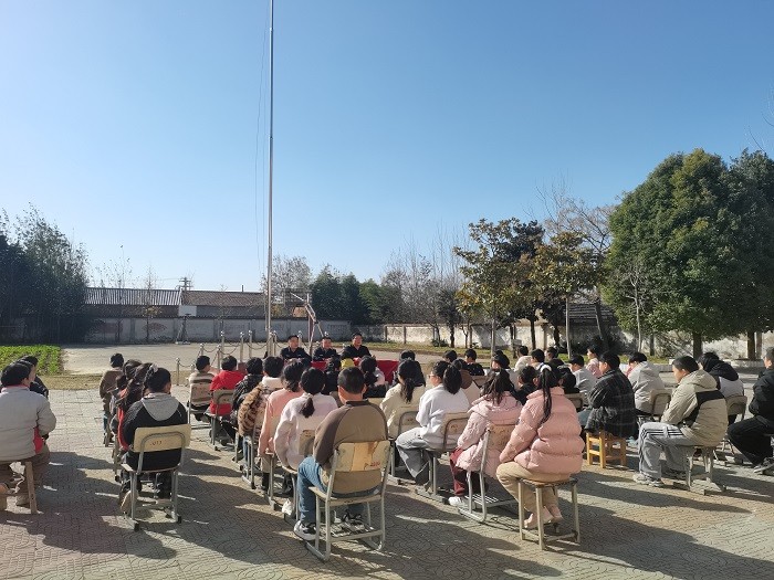 法制报告1.jpg