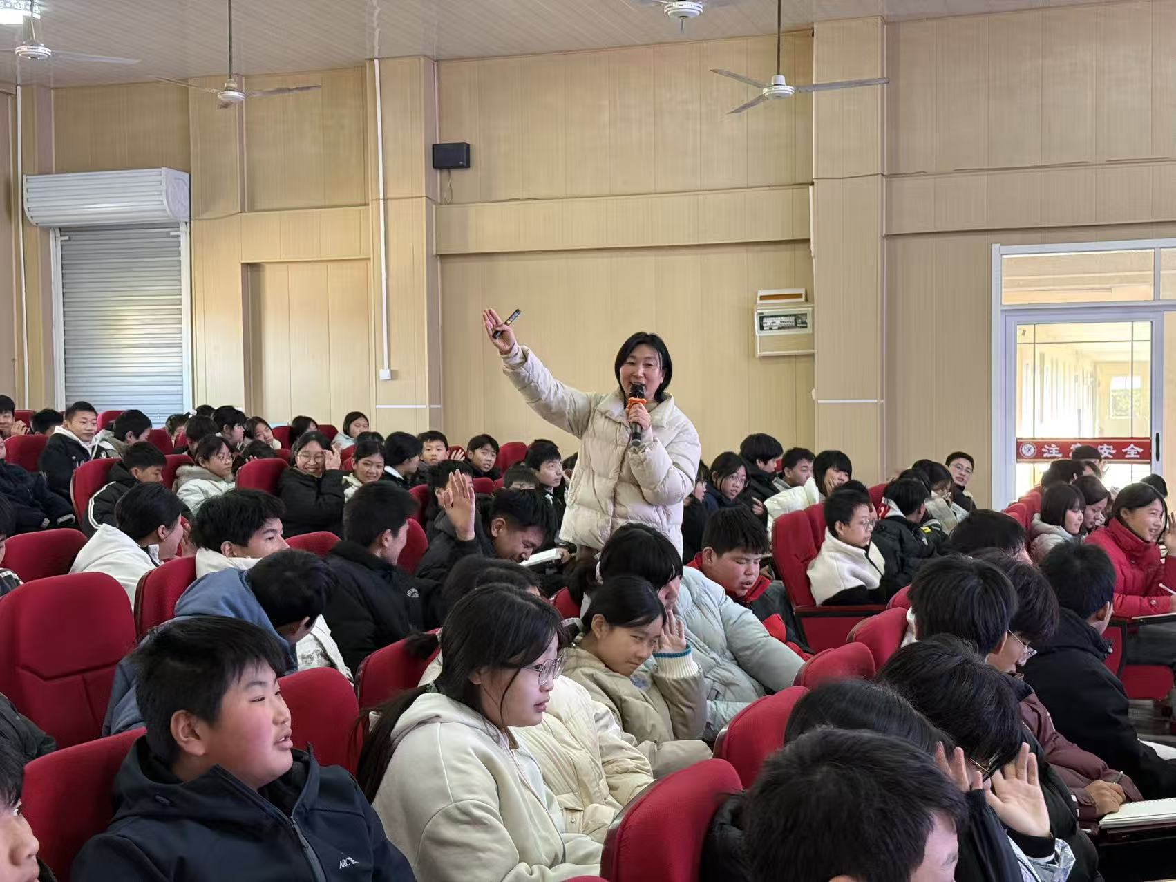 学生4.jpg