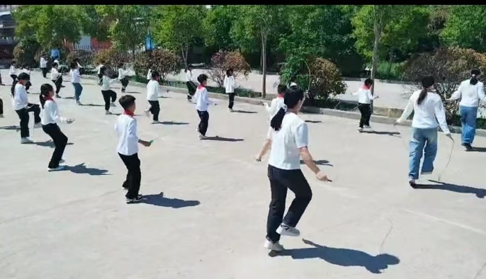 跳绳2.jpg