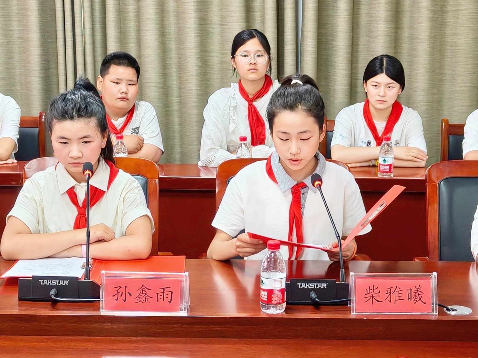 学生发言(1).jpg