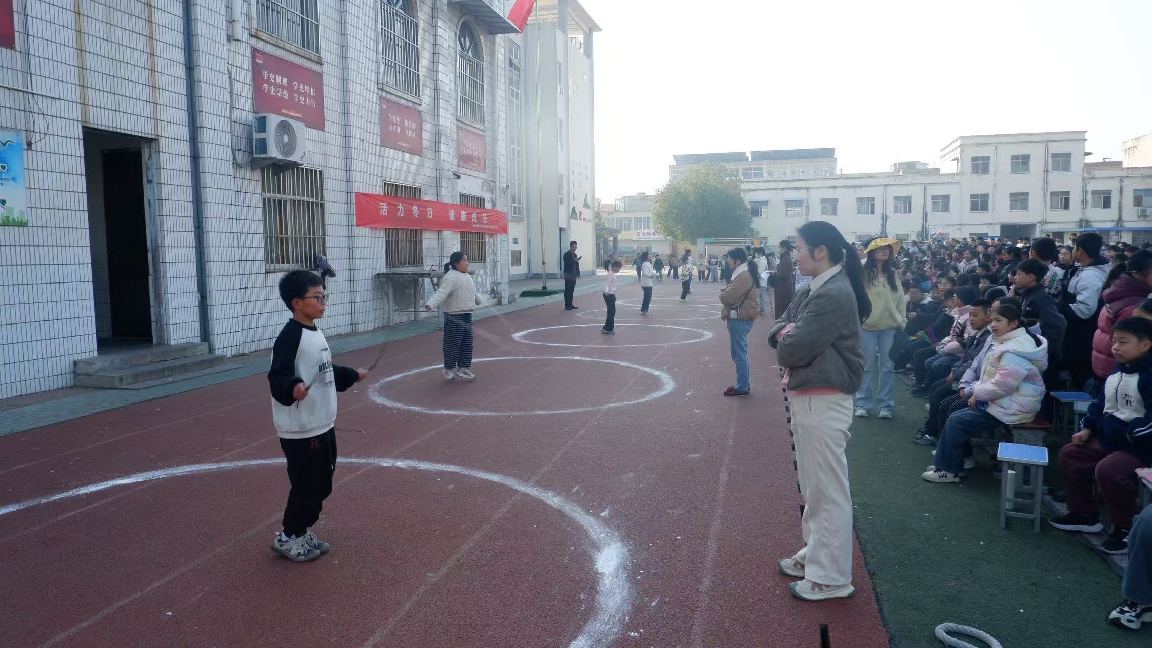 冬日燃激情，运动展风采——马陵山小学成功举办冬季三项比赛