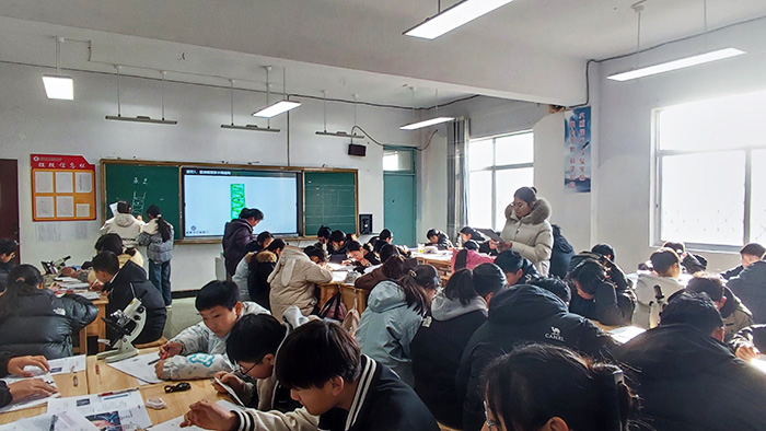 王楼初级中学举行新沂市西片七、八年级生物学科教学研讨活动