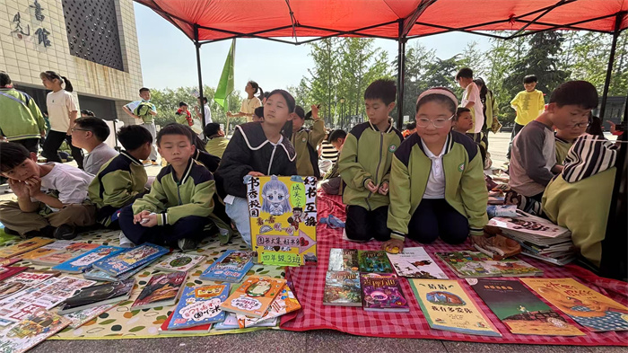童心“跳”起来，书香“换”快乐 ——城关小学举行