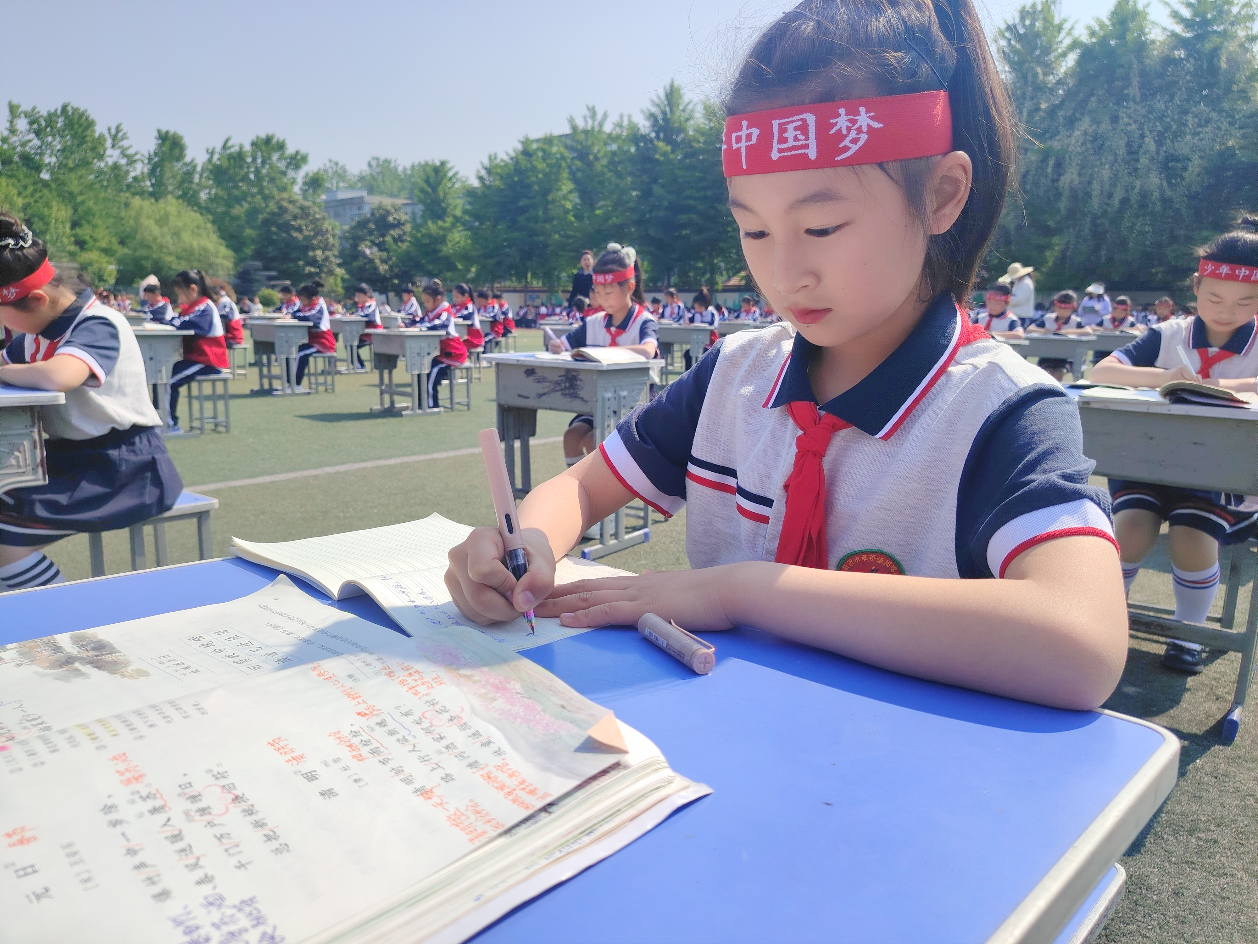 立身正姿锤炼好习惯，修身养美践行大美德育 ——草桥镇周嘴中心小学开展五姿评比活动
