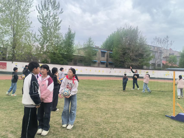阳光课间燃活力   健康成长伴童心 ——新沂市窑湾镇王楼小学特色大课间活动点亮校园生活