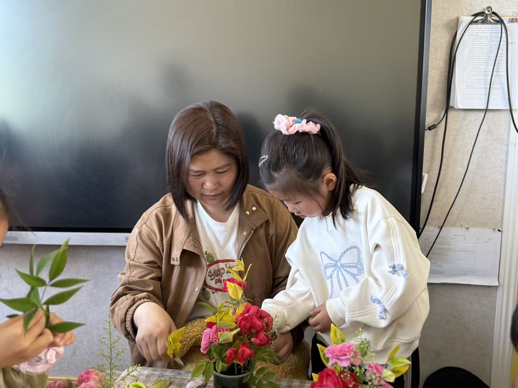 童心报春晖 情暖母亲节  ——新沂市阿湖镇黑埠中心幼儿园母亲节主题活动