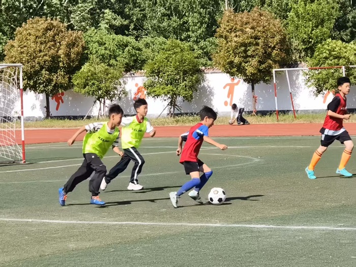 绿茵燃激情，少年逐梦行 ——窑湾镇中心小学第三轮足球联赛精彩开启