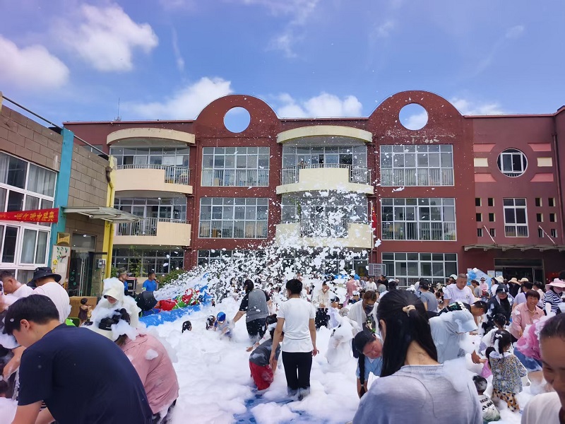 逐浪少年 不负韶华——草桥镇中心幼儿园开展学期狂欢暨端午戏水庆典活动